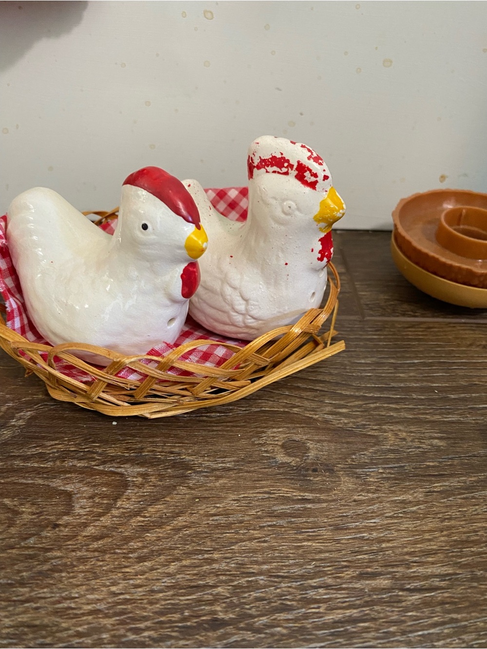 Vintage Ceramic Hen Salt and Pepper Shakers - White and Red